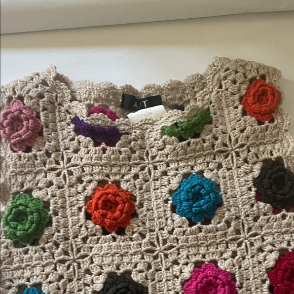 Colorful Crochet Sleeveless 100% wool vest Top Size XS granny circle flowers - Picture 5 of 5